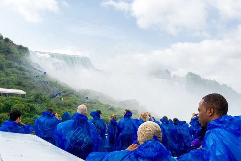 Niagara Falls, USA: Maid of Mist & Cave of Winds Combo Tour - Getting close at the Cave of the Winds