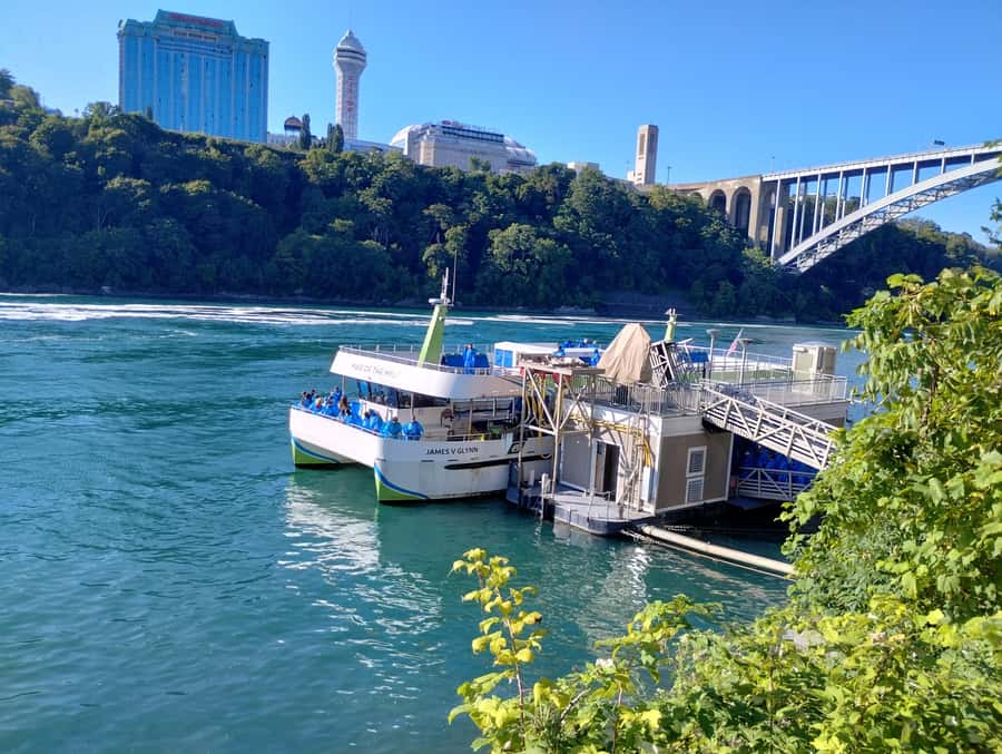 Niagra Falls, USA Side: Boat, Cave and Shuttle pass Tour - Goat Island viewpoints, Luna Island, and Terrapin Point