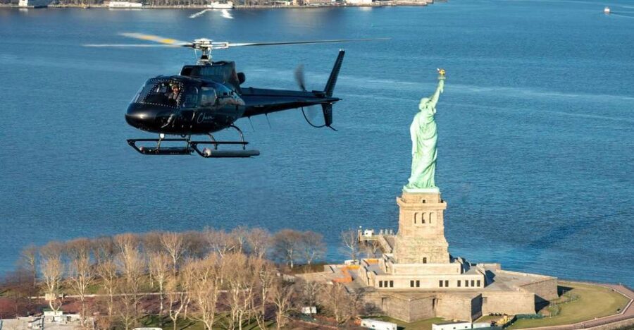 NYC: Big Apple Helicopter Tour - The first fifteen minutes: New York’s greatest hits
