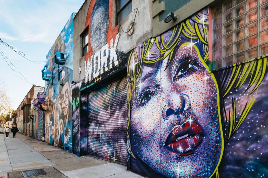 NYC: Brooklyn Graffiti & Street Art Walking Tour in Bushwick - How much walking and what the two hours feel like