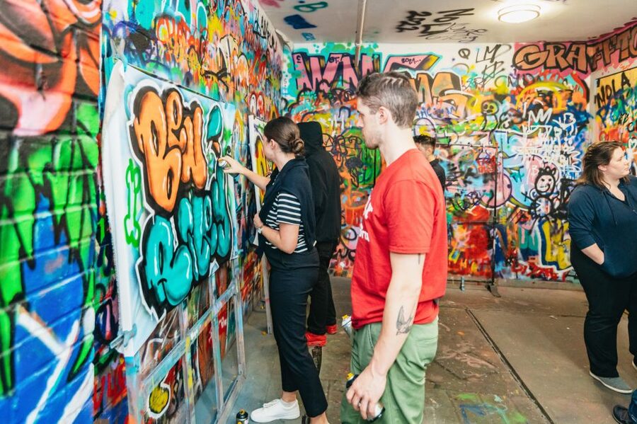 NYC: Brooklyn Graffiti Workshop with Local Artist - What you learn from the spray can