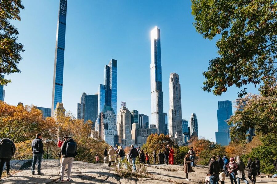 NYC: Central Park Guided Pedicab Tour - The reservoir and the park’s northern side
