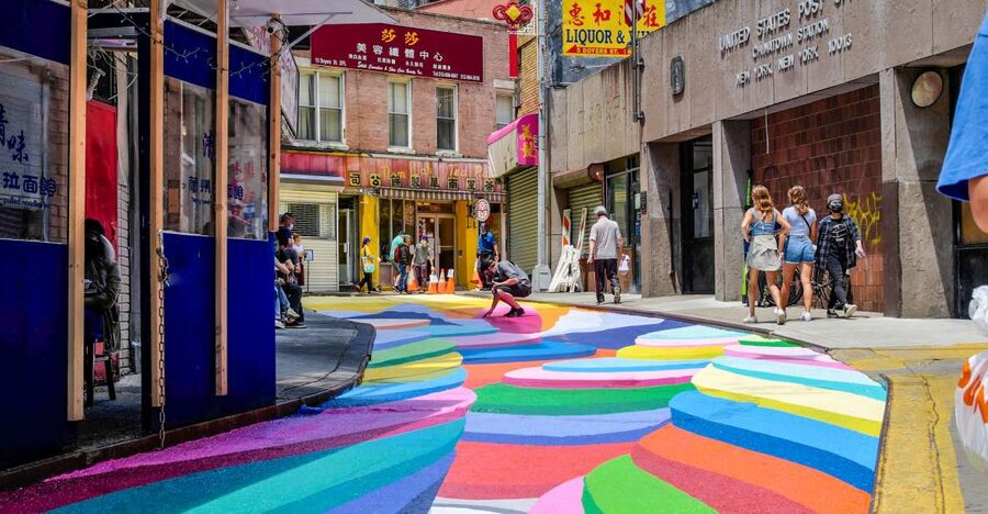 NYC: Chinatown and Little Italy Food Tour - Guides, group feel, and the personal touch