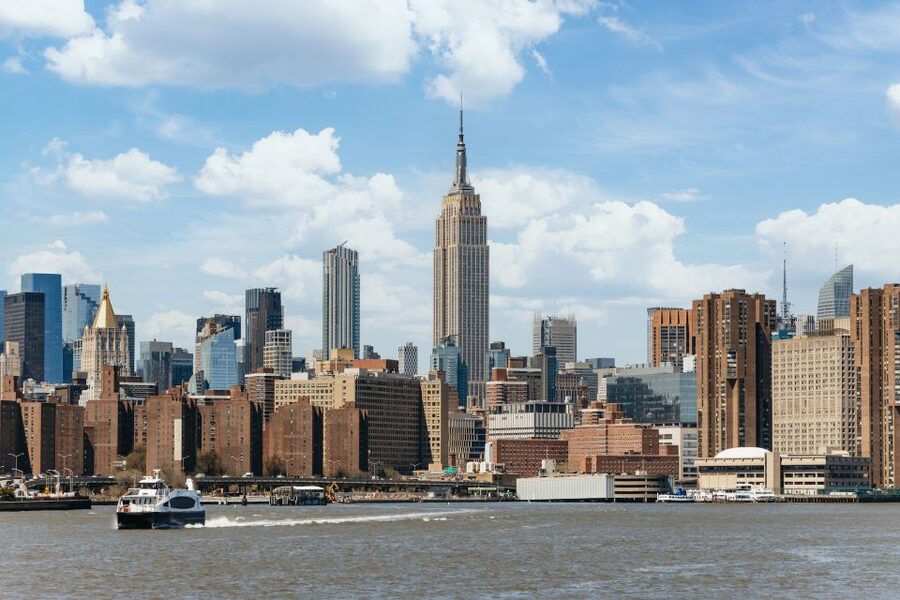 NYC: Circle Line 1.5-Hr Landmarks Skip-The-Box-Office Cruise - Why seeing New York from the water works