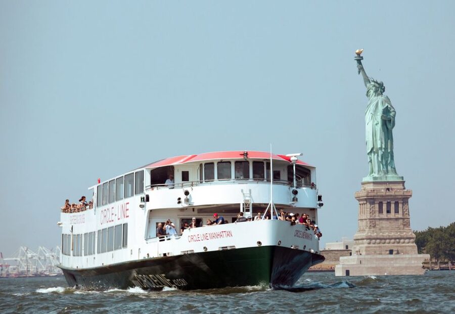 NYC: Circle Line 1.5-Hr Landmarks Skip-The-Box-Office Cruise - Lower Manhattan, the Battery, and One World Observatory