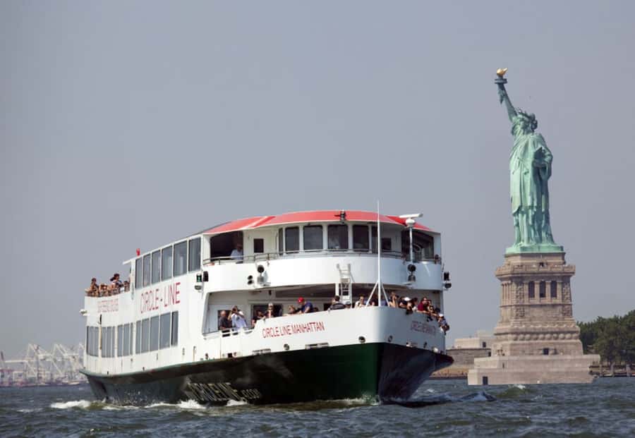 NYC: Circle Line 1-Hr Statue of Liberty Skip-The-Line Cruise - The Statue of Liberty, seen from about 100 feet away