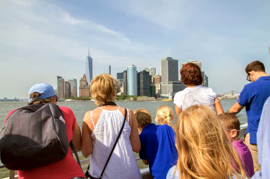 NYC: Circle Line 1-Hr Statue of Liberty Skip-The-Line Cruise - Guide commentary, audio, and onboard comfort