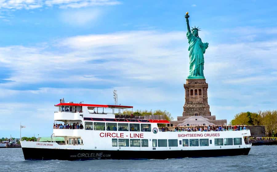 NYC: Circle Line 1-Hr Statue of Liberty Skip-The-Line Cruise - Boarding at Pier 83 on the Hudson