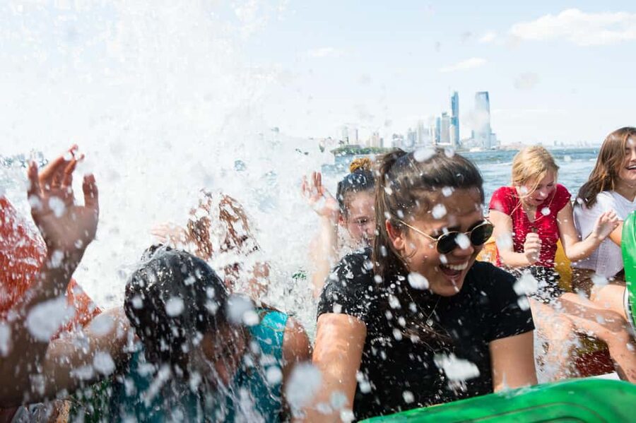 NYC: Circle Line "The Beast" Midtown/Downtown Speedboat Ride - Key points before you book