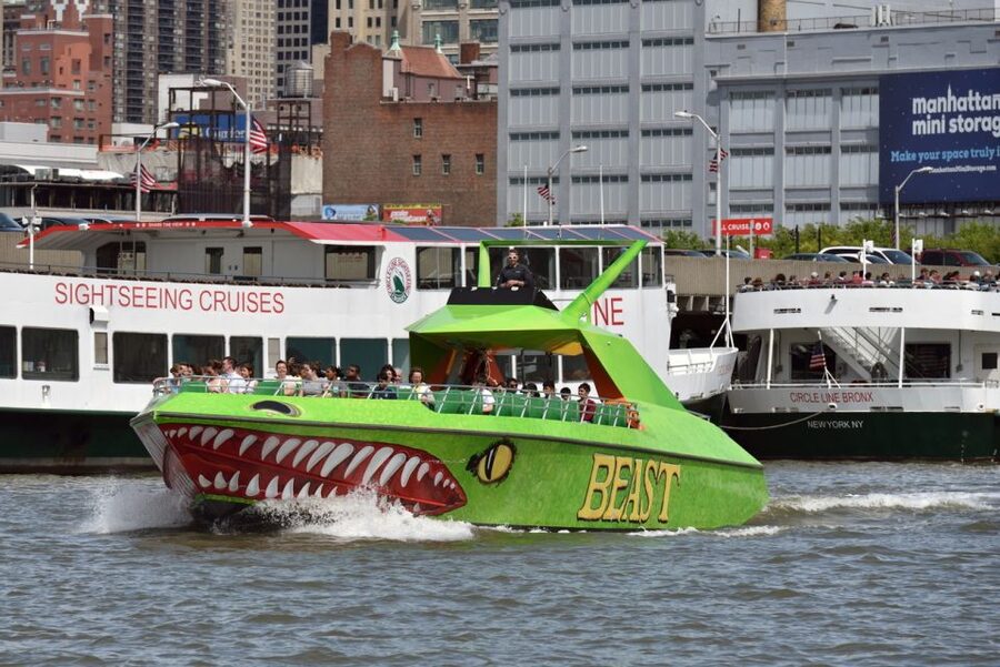NYC: Circle Line "The Beast" Midtown/Downtown Speedboat Ride - The wet factor is real