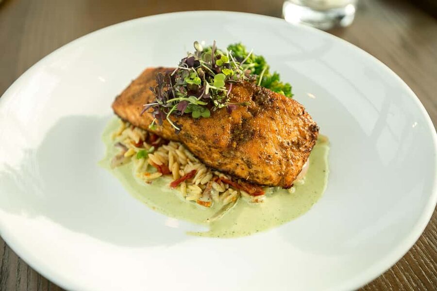 NYC: City Cruises Luxury Brunch, Lunch or Dinner Cruise - Food, drinks, and service at the table