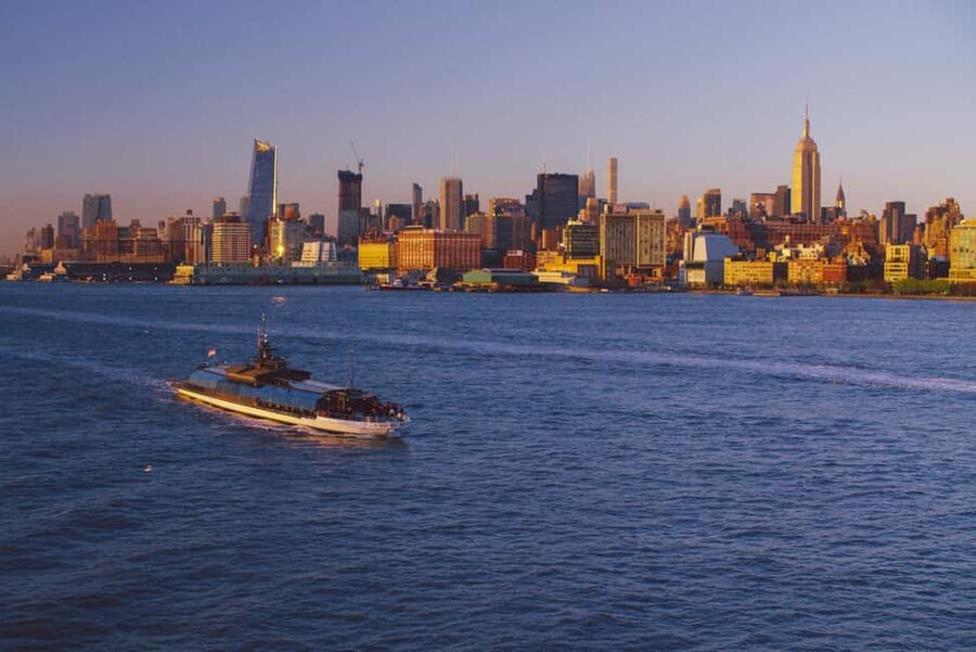 NYC: City Cruises Luxury Brunch, Lunch or Dinner Cruise - Pier 61 and the start of the evening