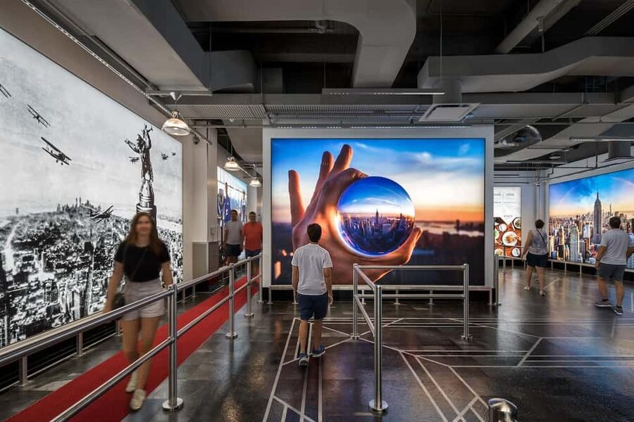 NYC: Empire State Building Express Tickets – Skip the Line - Day, night, or changing light?