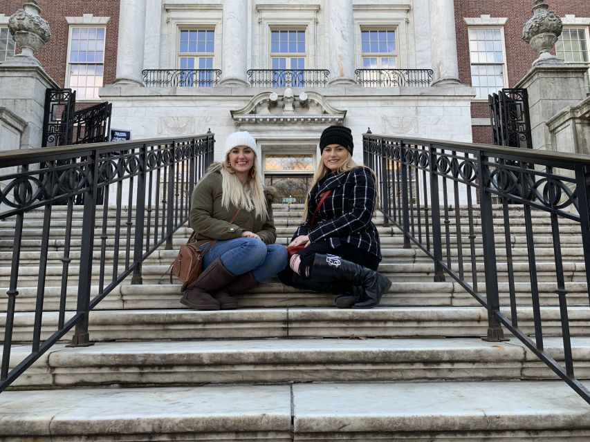 NYC: Gossip Girl Sites Bus Tour - Starting at the Palace Hotel