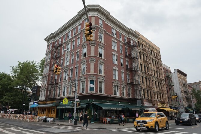 NYC: Greenwich Village Food Tour with 6 Locals Favorites Dishes - Falafel brings a different flavor to the route