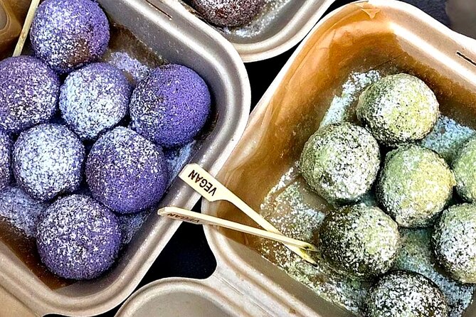 NYC: Greenwich Village Food Tour with 6 Locals Favorites Dishes - Cupcake and cookie stops satisfy your sweet tooth