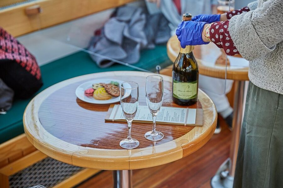 NYC: Holiday Yacht Cruise with Jazz, Cocoa & Carols - Booking details that can save trouble