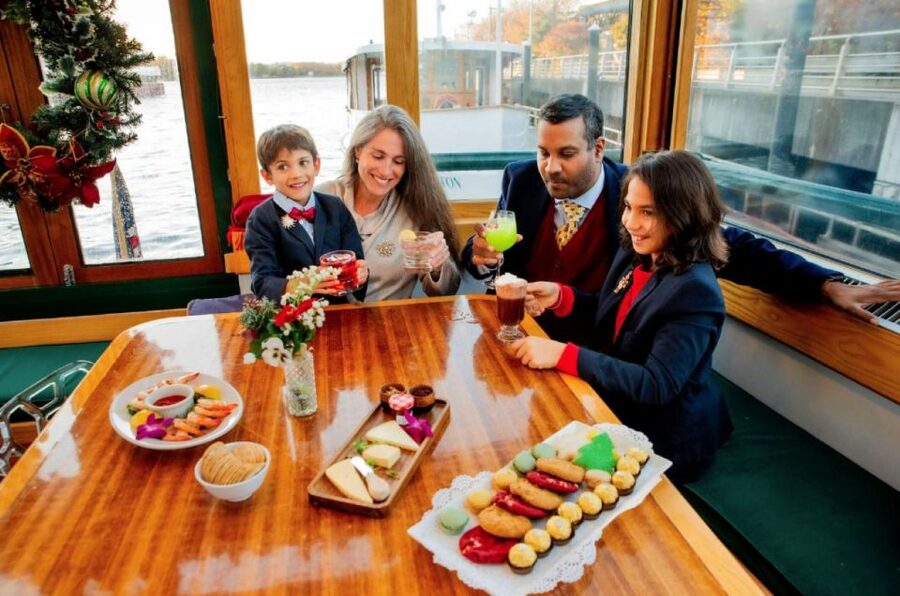 NYC: Holiday Yacht Cruise with Jazz, Cocoa & Carols - A warm start at Chelsea Piers