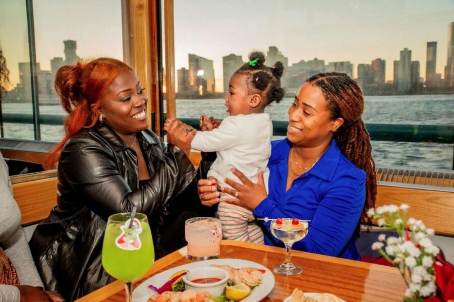 NYC: Holiday Yacht Cruise with Jazz, Cocoa & Carols - Is $134 a fair price?