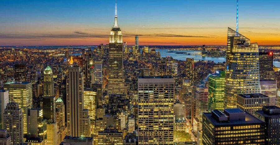 NYC: JFK Airport to Manhattan Private Transfer Up to 5pax - Traffic, route choices, and the 1.5-hour estimate
