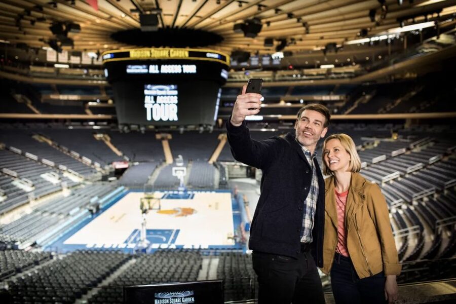 NYC: Madison Square Garden Tour Experience - The Chase Bridge and the concave ceiling