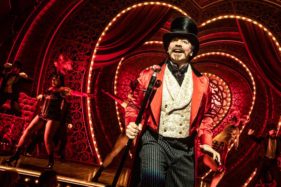 NYC: Moulin Rouge! the Musical on Broadway - Popular songs become a new musical score