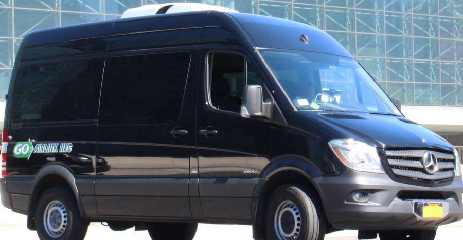 NYC: One-Way Transfer to/from JFK Airport and Manhattan - Why a shared JFK transfer can make sense