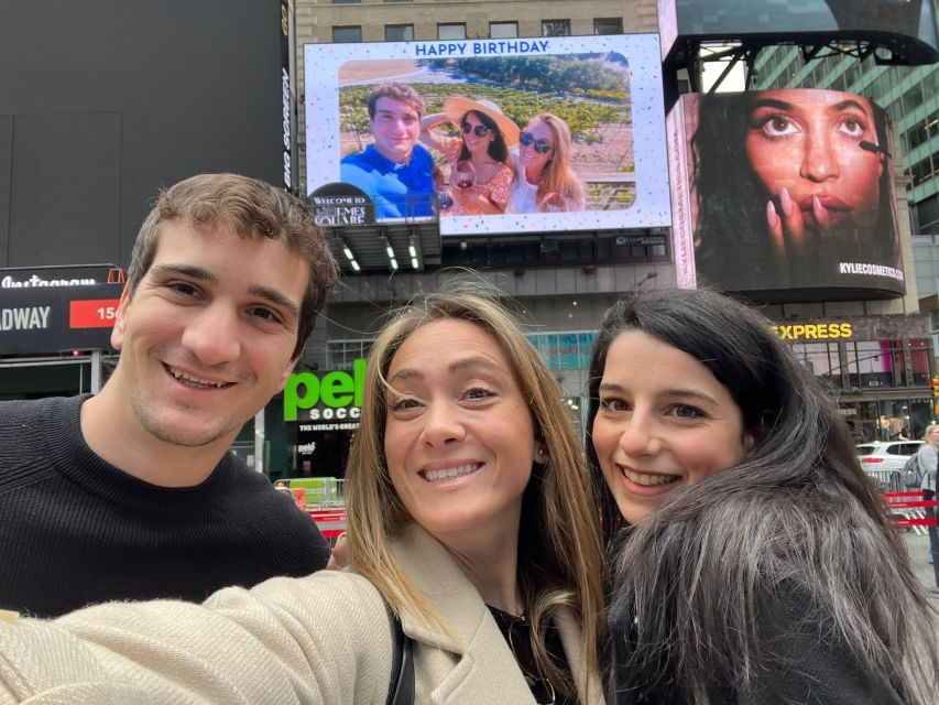 NYC: See Yourself on a Times Square Billboard for 24 Hours - Choosing the right photo, video, and message