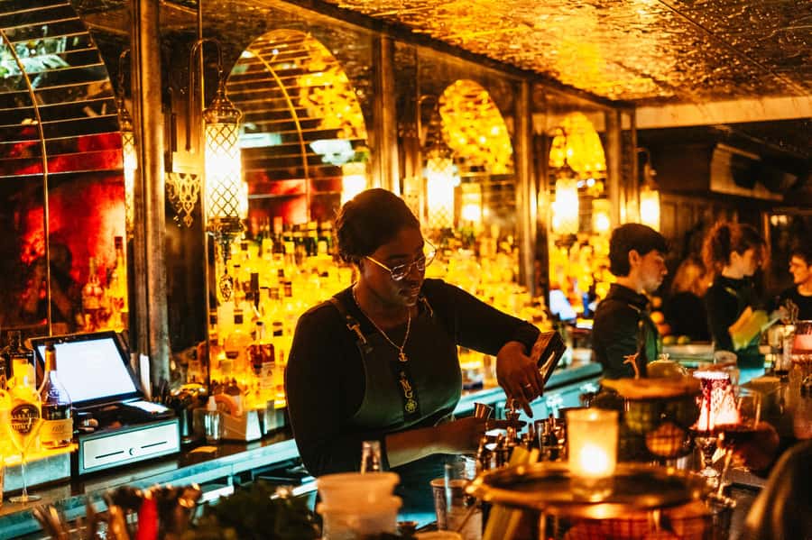 NYC: Speakeasy Drinks and Prohibition History Tour - Why this Prohibition tour works in Midtown