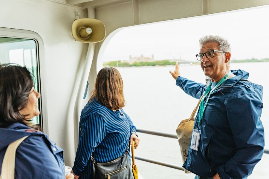 NYC: Statue of Liberty and Ellis Island Guided Tour - What the guide can add to your day