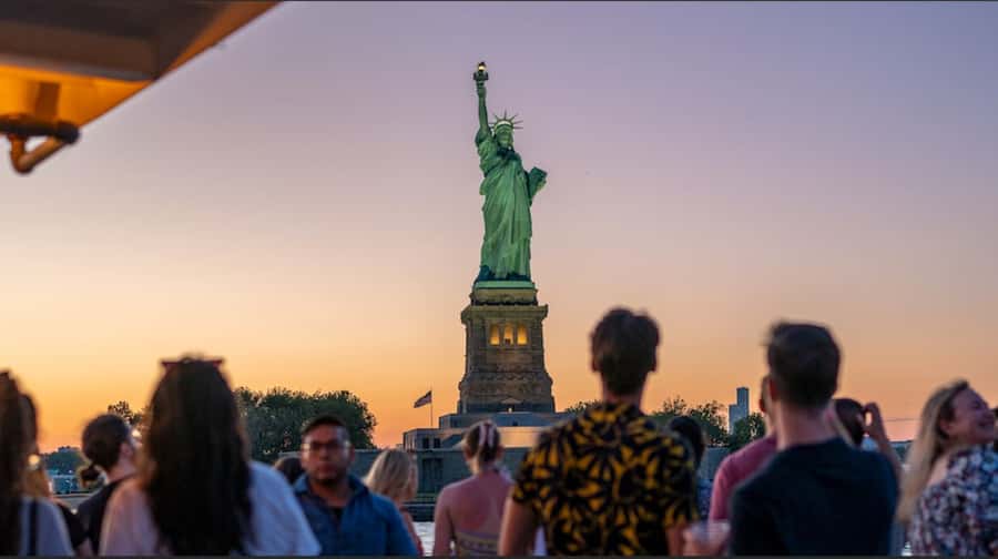 NYC: Statue of Liberty Sunset Cruise Skip-the-Line Ticket - Key points at a glance