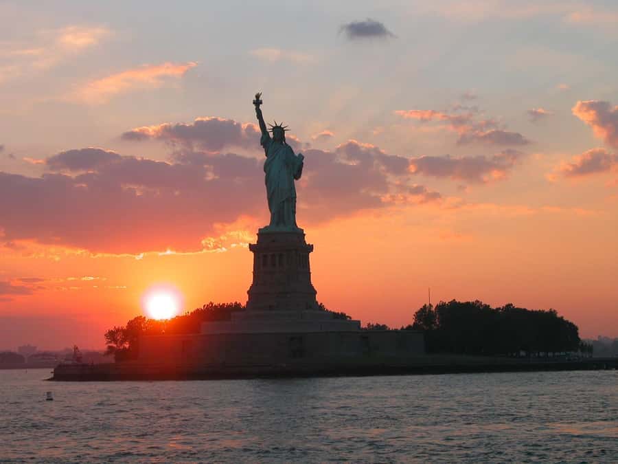 NYC: Statue of Liberty Sunset Cruise Skip-the-Line Ticket - Who should book this cruise?