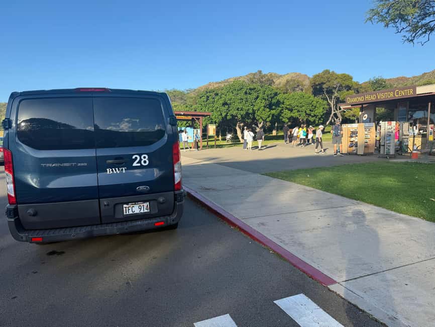 Oahu: Diamond Head Hike with Roundtrip Transportation - Three hours from pickup to return