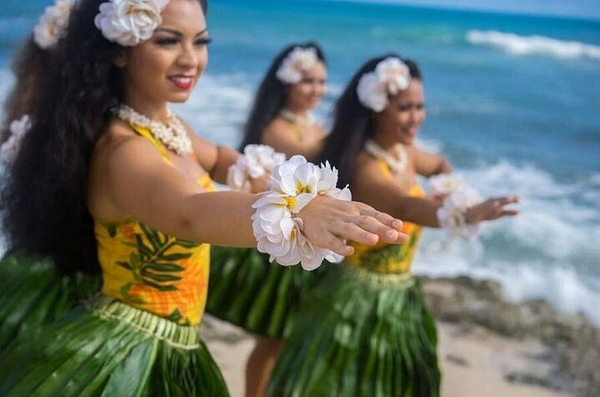 Oahu: Germaine's Luau - Timing, seating, and the transportation choice