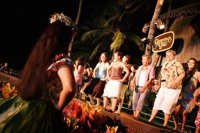 Oahu: Germaine's Luau - A dinner built around familiar Hawaiian dishes