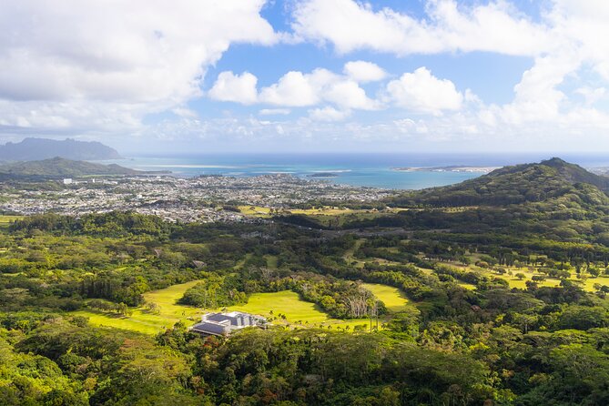 Oahu Grand Circle Island and Haleiwa Tour: 9-Hr Deluxe Experience - Byodo-In Temple offers a quiet change of pace