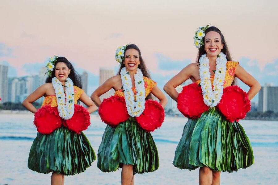 Oahu: Ka Moana Luau Dinner and Show at Aloha Tower - Key points at a glance