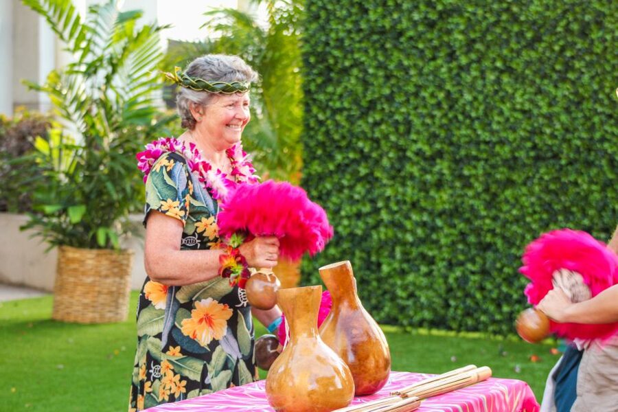 Oahu: Ka Moana Luau Dinner and Show at Aloha Tower - Seating and the Celebrity upgrade need a careful look
