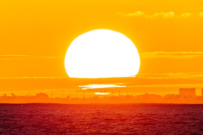 Oahu's Waikiki Coast: Moana’s Sunset Cocktail Sail - Is $89.99 a fair price?