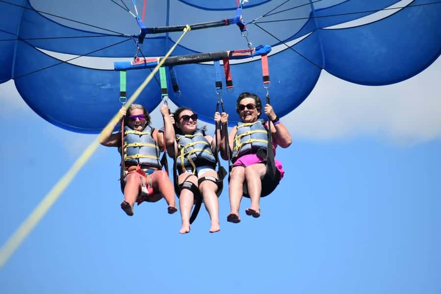 Oahu: Waikiki Parasailing - An optional splash, if you want more than a view