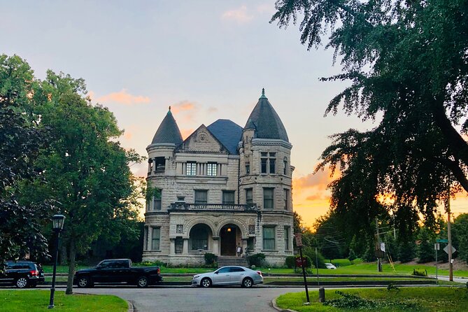Old Louisville Ghost Tour as Recommended by The New York Times @ 4th and Ormsby - Central Park, St. James Court, and the Witches’ Tree
