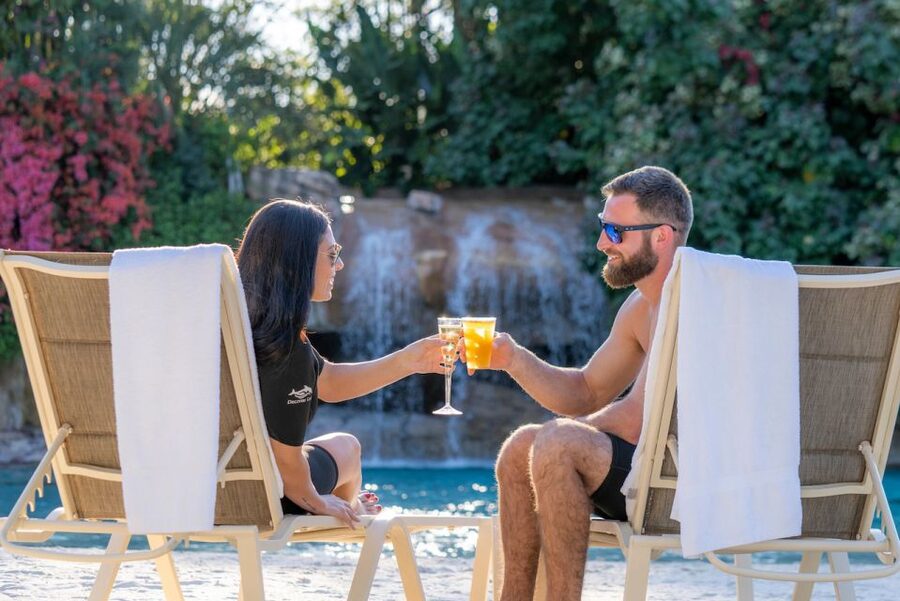 Orlando: Discovery Cove Admission Ticket & Additional Parks - Grand Reef is the main event