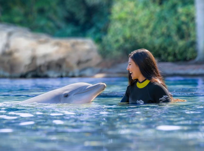Orlando: Discovery Cove Admission Ticket & Additional Parks - Breakfast first, then straight to the water