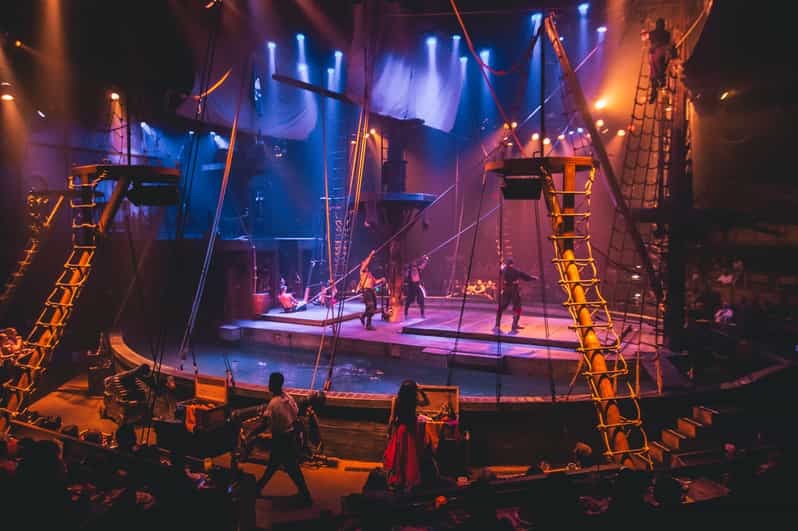 Orlando: Pirates Adventure Dinner Show with Drinks - A pirate dinner inside a Spanish galleon