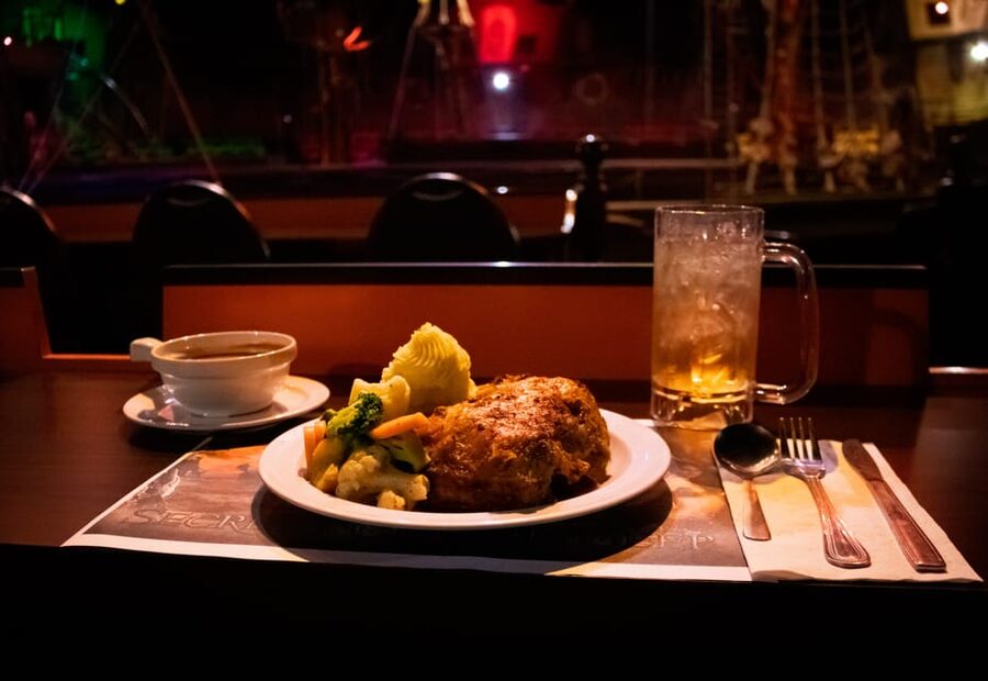 Orlando: Pirates Adventure Dinner Show with Drinks - Is the $80 price good value?