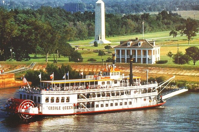 Paddlewheeler Creole Queen Historic Mississippi River Cruise - A paddlewheel view of New Orleans