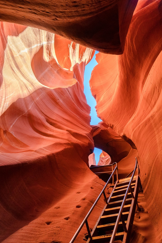 Page: Lower Antelope Canyon Prime-Time Guided Tour - Why Lower Antelope Canyon feels so different
