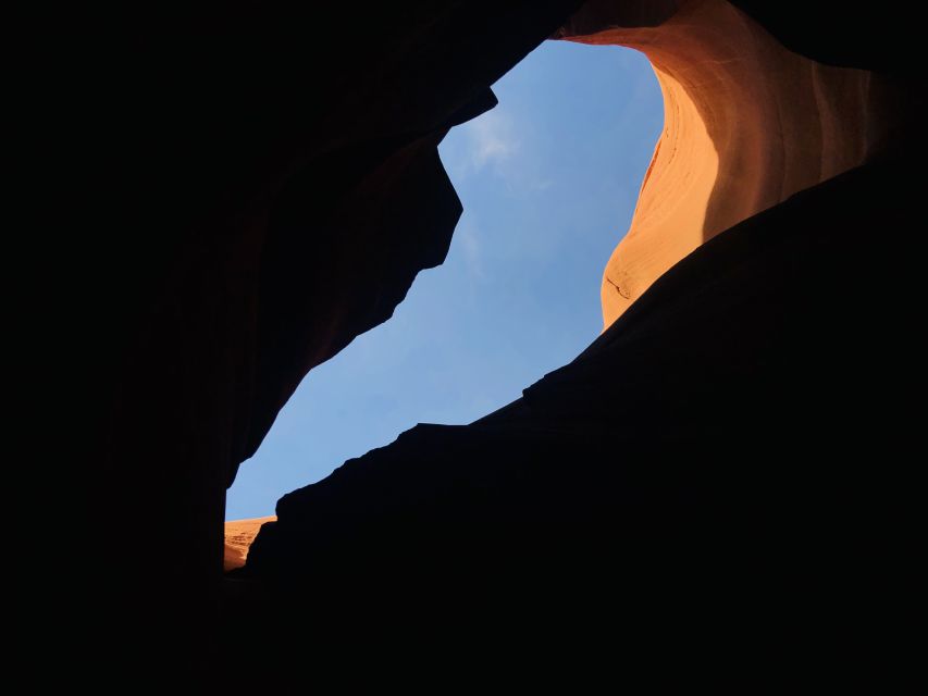 Page: Lower Antelope Canyon Tour with Trained Navajo Guide - The middle section, where the views keep changing