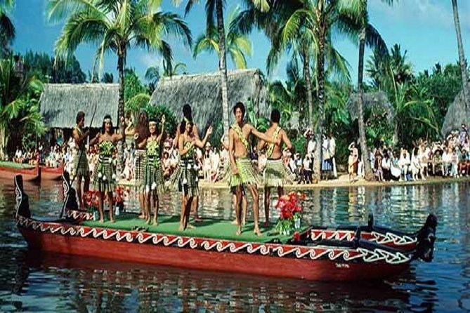 Pearl Harbor, Dole Plantation, and Polynesian Center from Waikiki - One day, three very different sides of Oahu