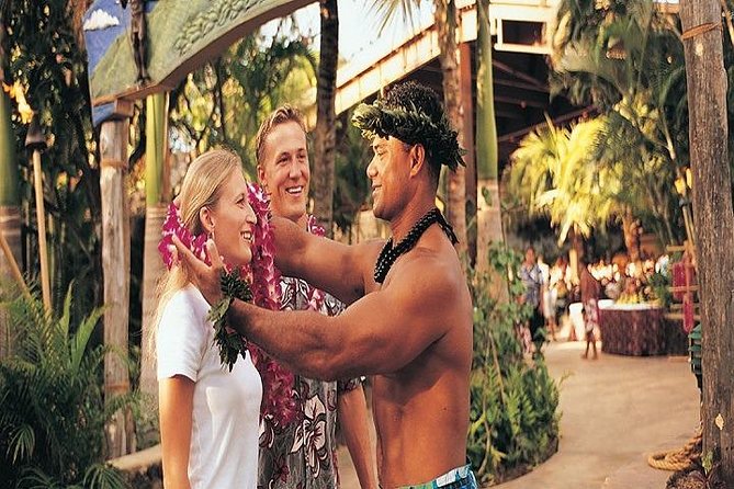 Pearl Harbor, Dole Plantation, and Polynesian Center from Waikiki - North Shore views add breathing room